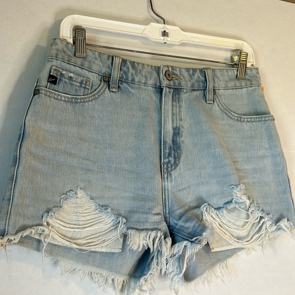 Kancan Mid Rise Distressed Beachy Light Wash Denim Shorts. Size M
